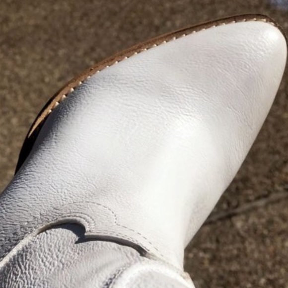 New Distressed Westren Bootie - Picture 9 of 13